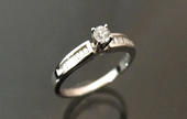 Anillo de compromiso oro blanco