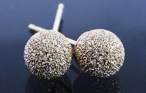 Aretes de oro amarillo