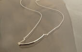 Cadena con brillantes